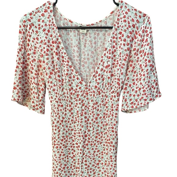 Billabong Red and White Flutter Sleeve Midi Dress - Picture 2 of 10